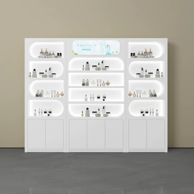Luxury Skincare & Spa - Vitrine de salon de beauté minimaliste